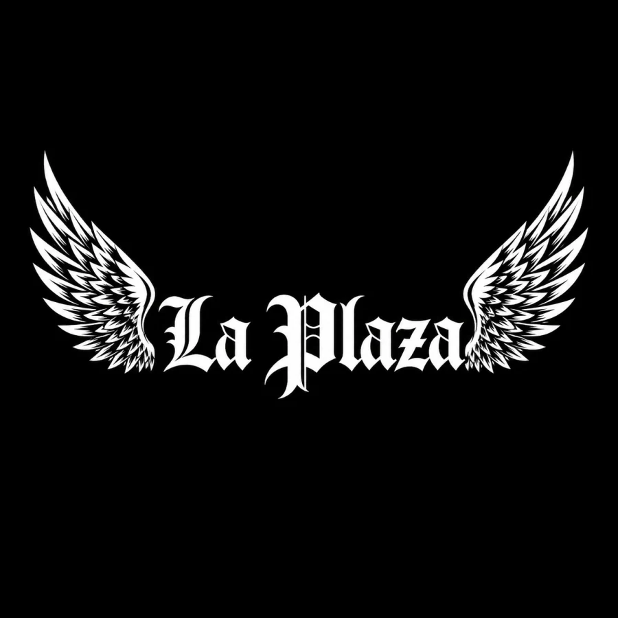 LA PLAZA